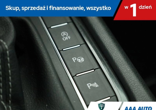 Volkswagen Tiguan cena 130000 przebieg: 59446, rok produkcji 2017 z Gozdnica małe 352